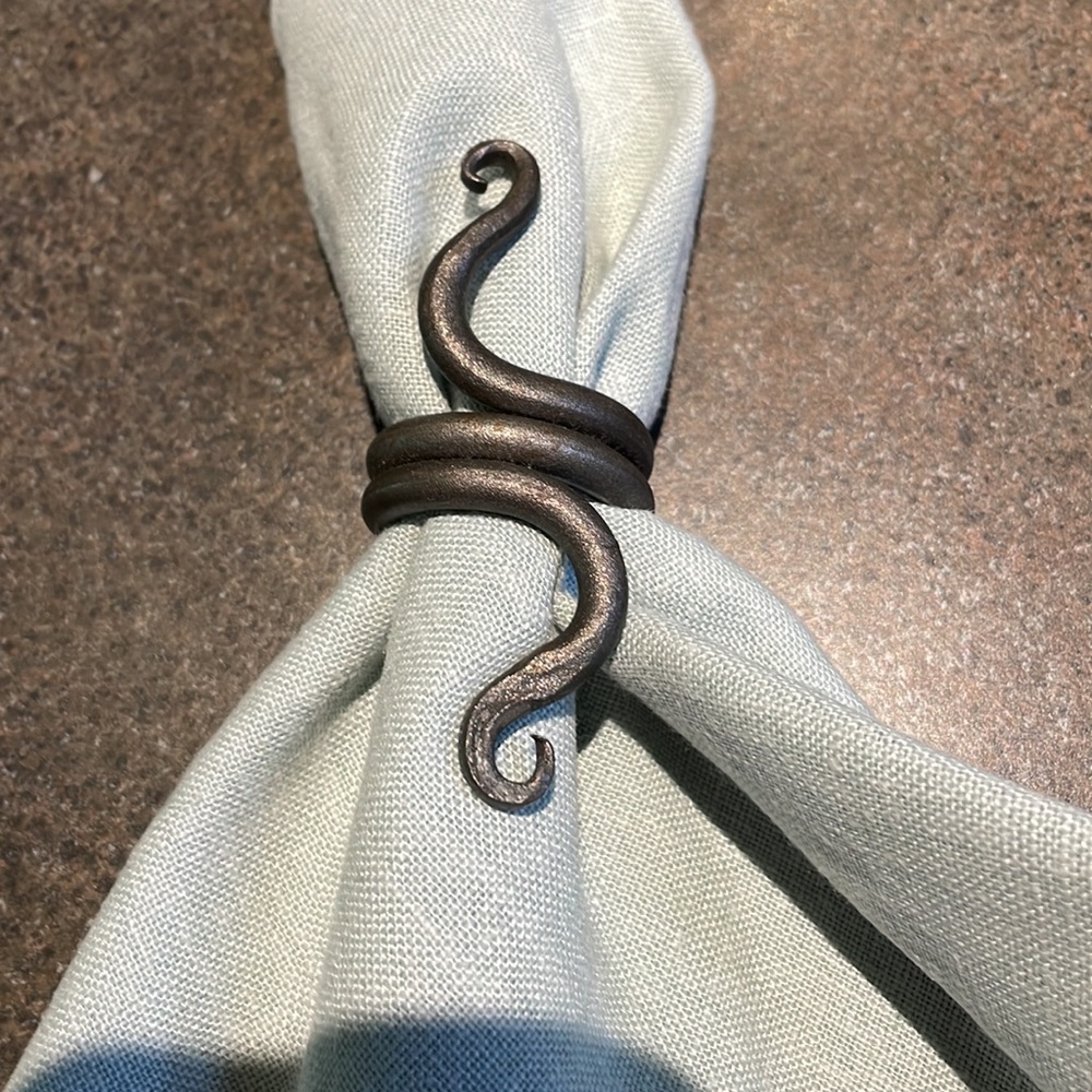 COPY - 4 Wrought Iron napkin rings